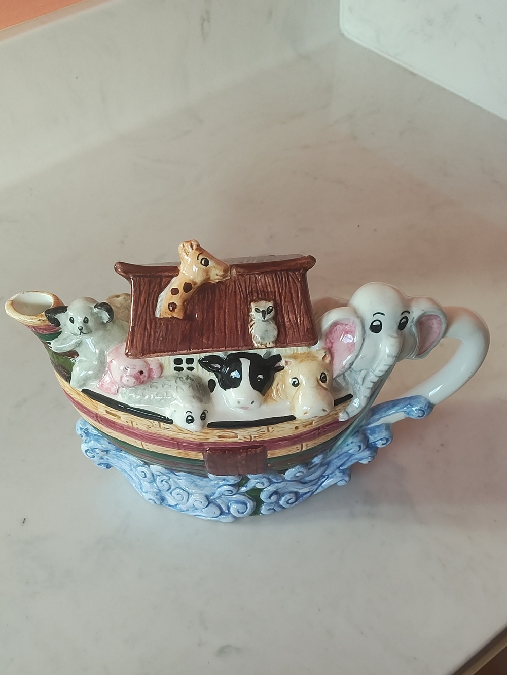 @ 1995 Vintage Noah's Ark Ceramic Small Pet Feeder - Multicolor